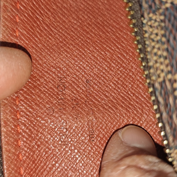 Authentic Louis Vuitton damier Papillon 30 w/ pouch - Picture 9 of 16